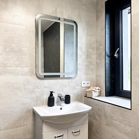 فيلة Dom Nad Selmetem *